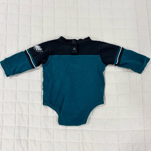 NFL Philadelphia Eagles Bodysuit 6/9M - Picture 2 of 6